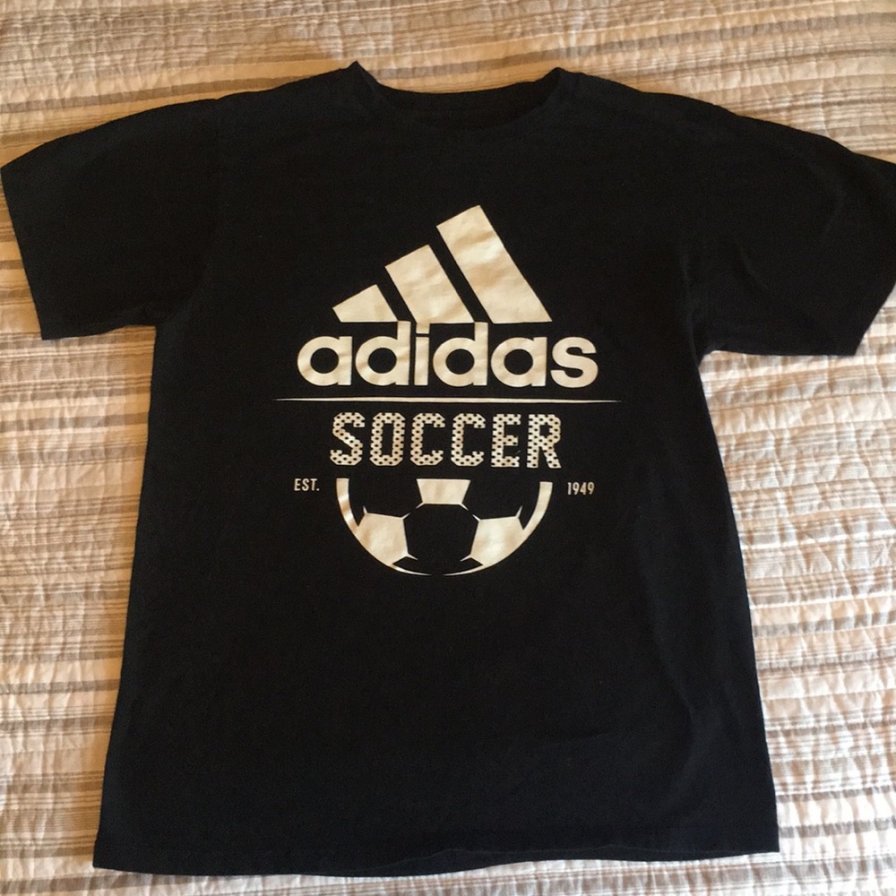 Men’s Adidas tee